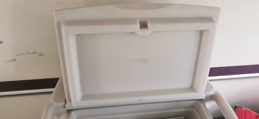 Lodówka electrolux absorpcyjna na 12v i230