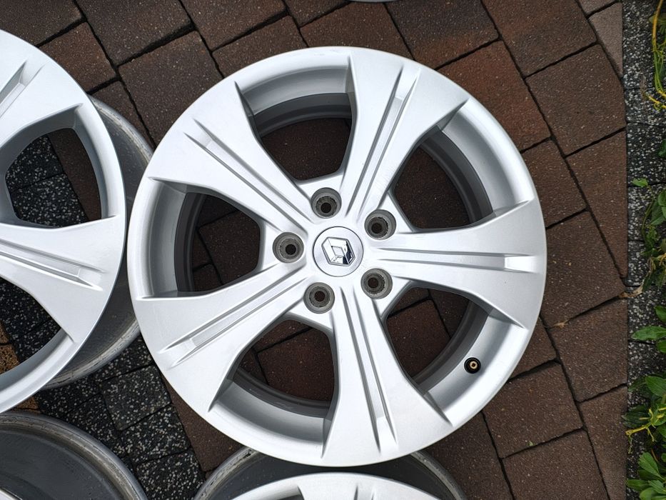 Felgi 17 Renault 5x114,3 7J et49