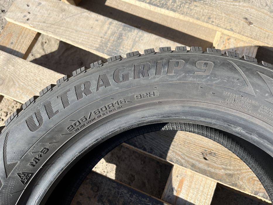205/60 r16 Goodyear UltraGrip 9 Резина зимняя