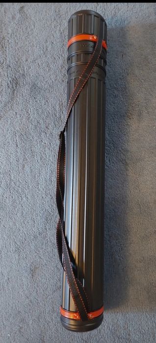 Tubo plástico armazenamento de desenhos. Extensível 110 cm.