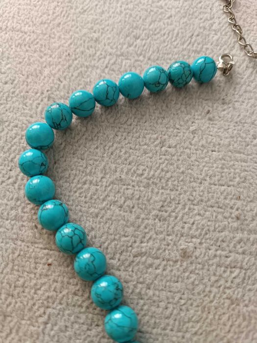 Подарок на 8 марта. Бусы