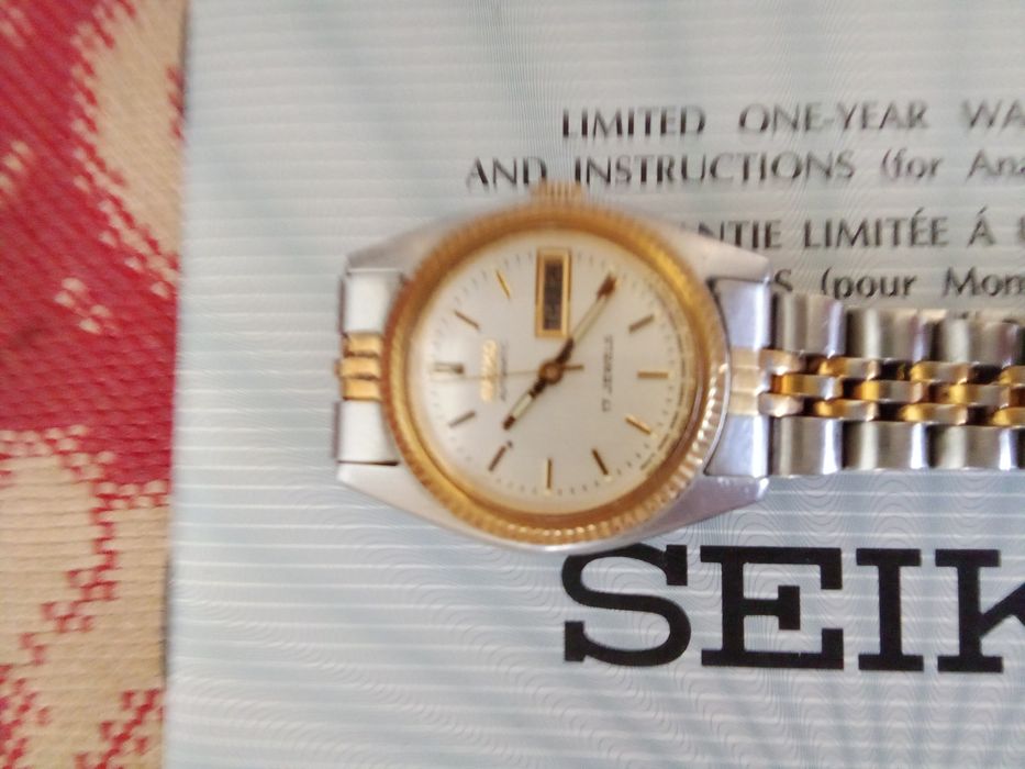 Часы женские Seiko.