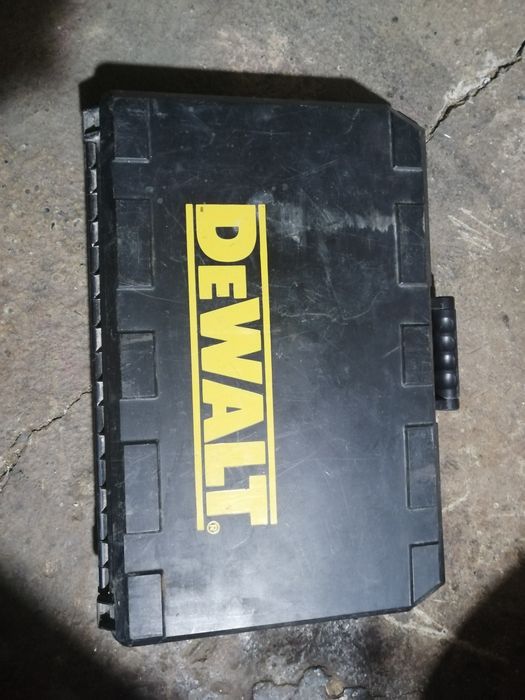 Продам  потужний перфоратор відбійник