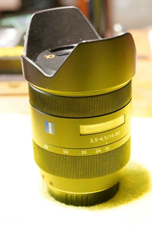 Об'єктив Sony carl zeiss DT 16-80 mm f/3.5-4.5 ZA Vario-Sonnar T*
