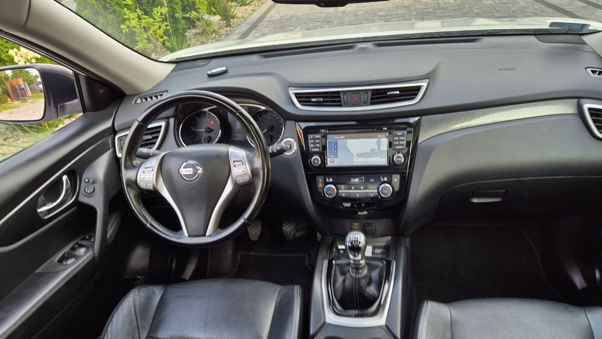 Nissan X-Trail * 2017 Rok * 7- Mio OSOBOWY !! HAK * ZADBANY !!