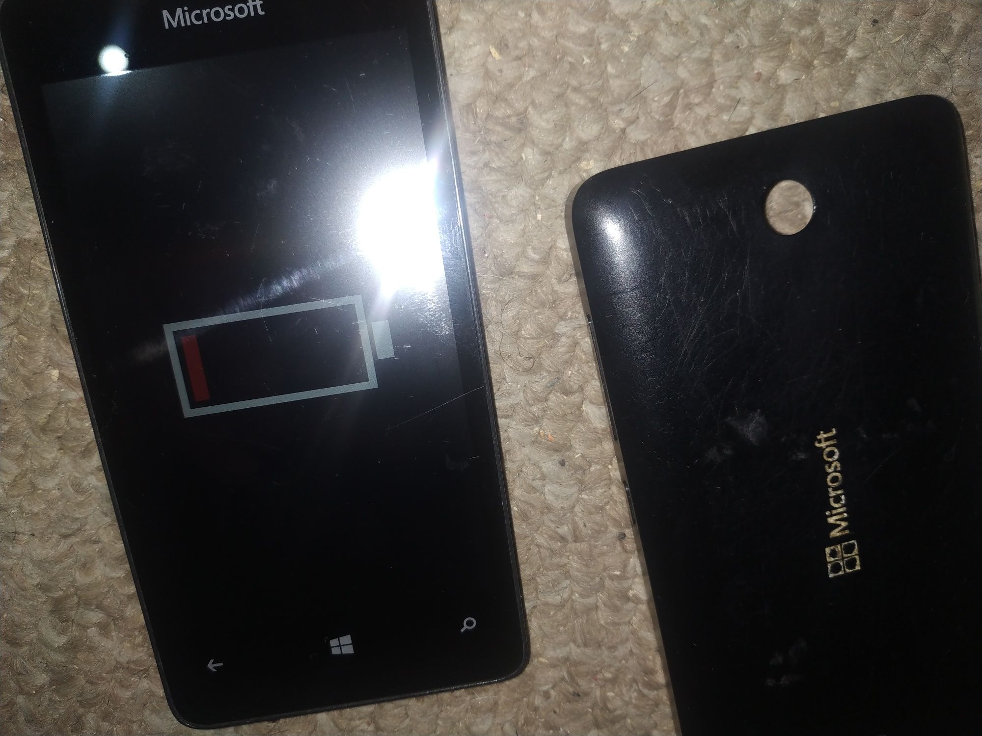 Телефон Microsoft lumia