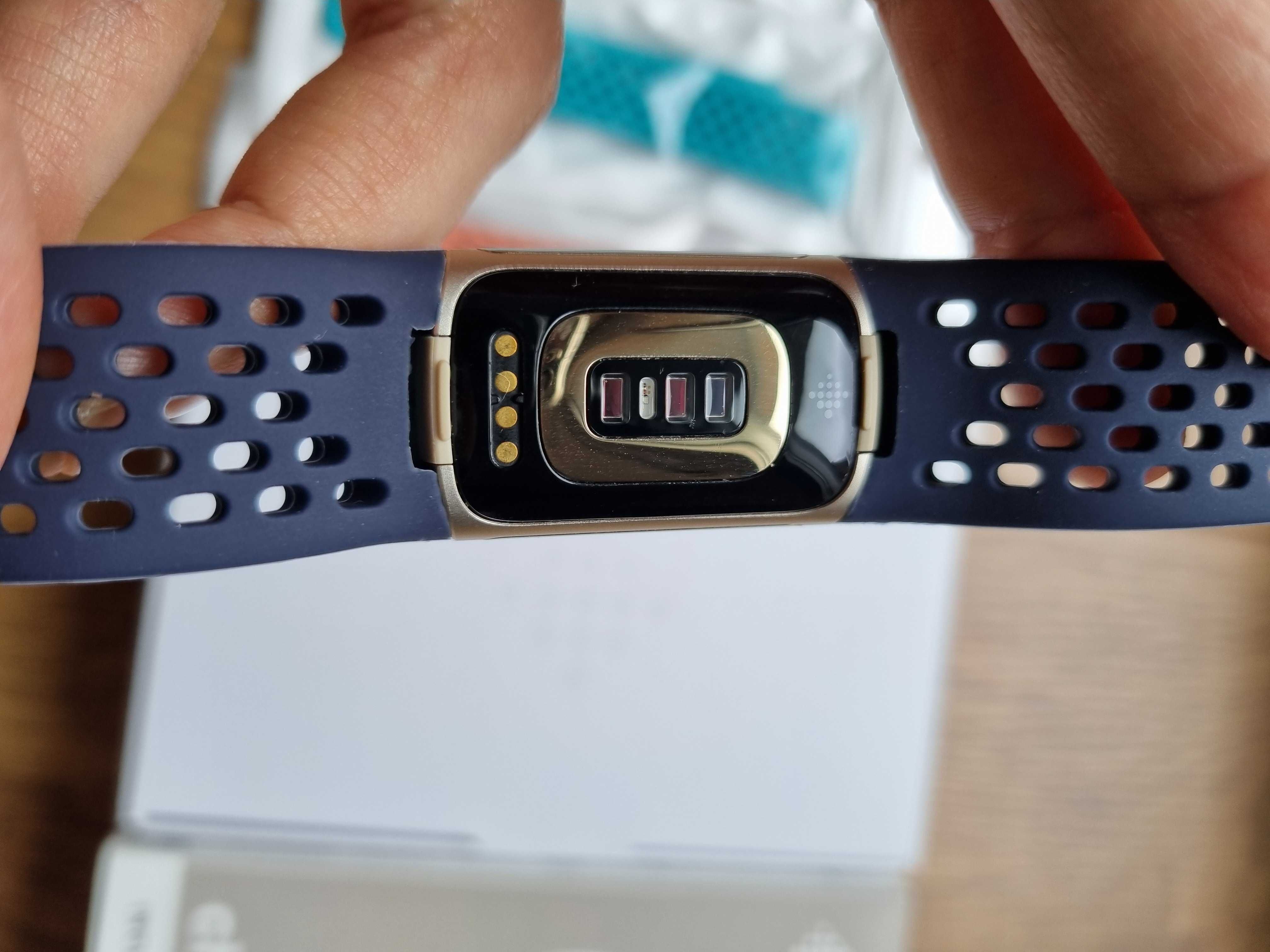 Fitbit charge 5 como novo