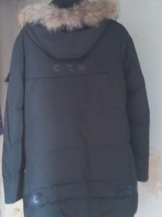 Зимнюю куртку-парку продам
