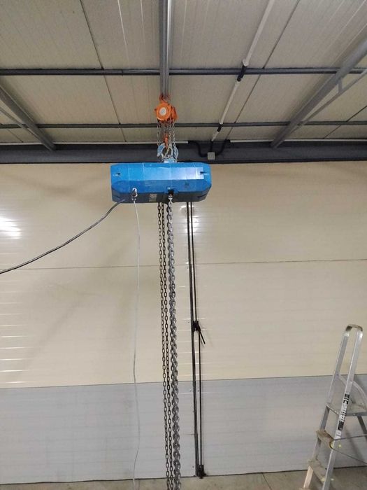 Sprzedam podnośnik łańcuchowy elektryczny lub zamienię.