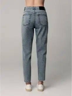 Новые джинсы с высокой посадкой