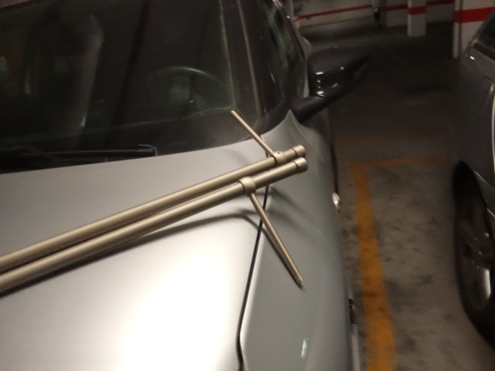 2 varões cortinados em bom estado