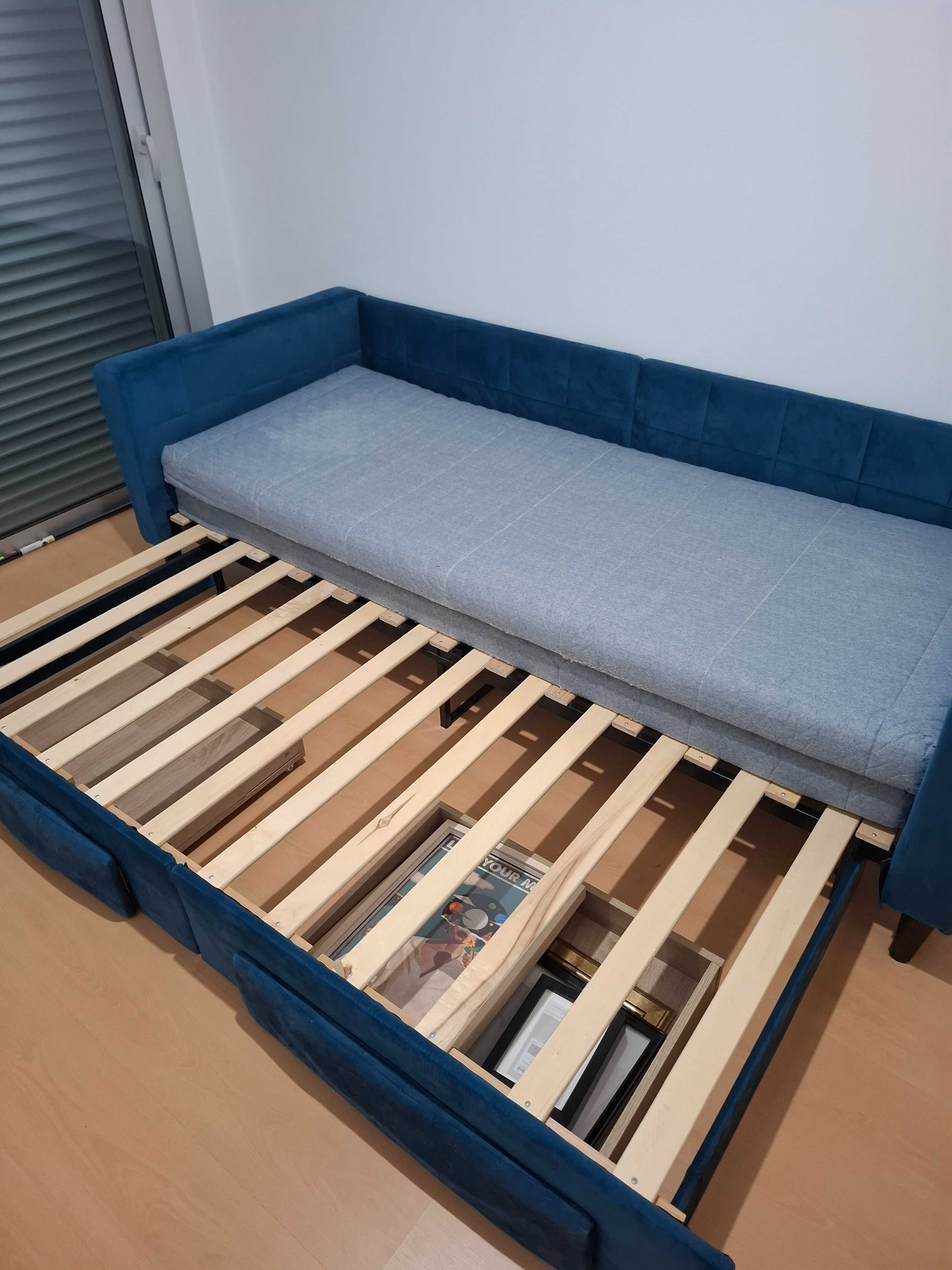 Sofá cama veludo azul