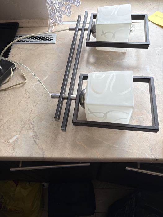 Lampa wiszaca do salonu