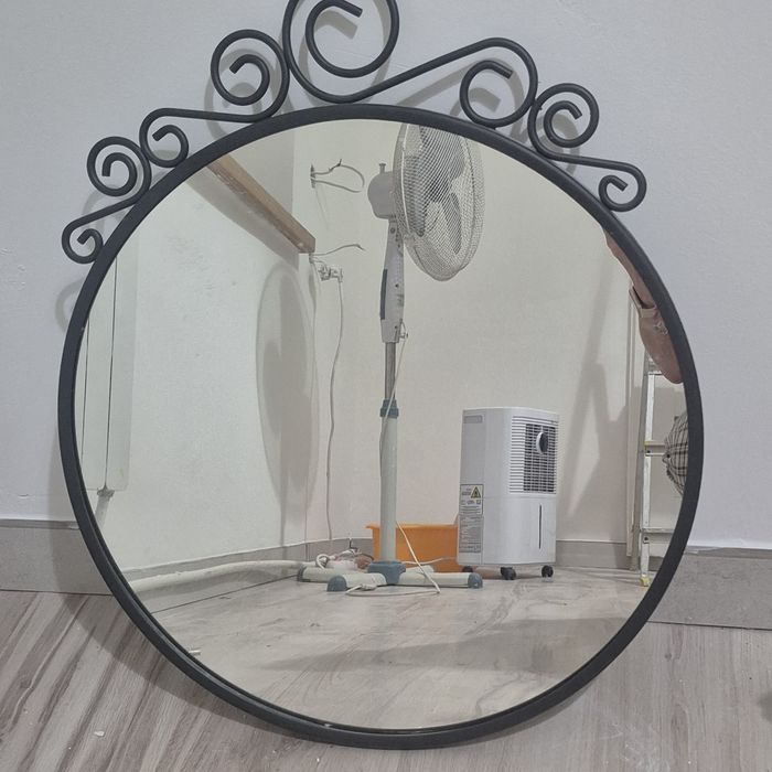 lustro IKEA   nie używane, niestety okazało się  niedostateczne