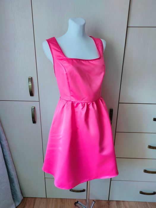 NOWA różowa satynowa sukienka z dużą kokardą 42/44 (XL/XXL) Shein