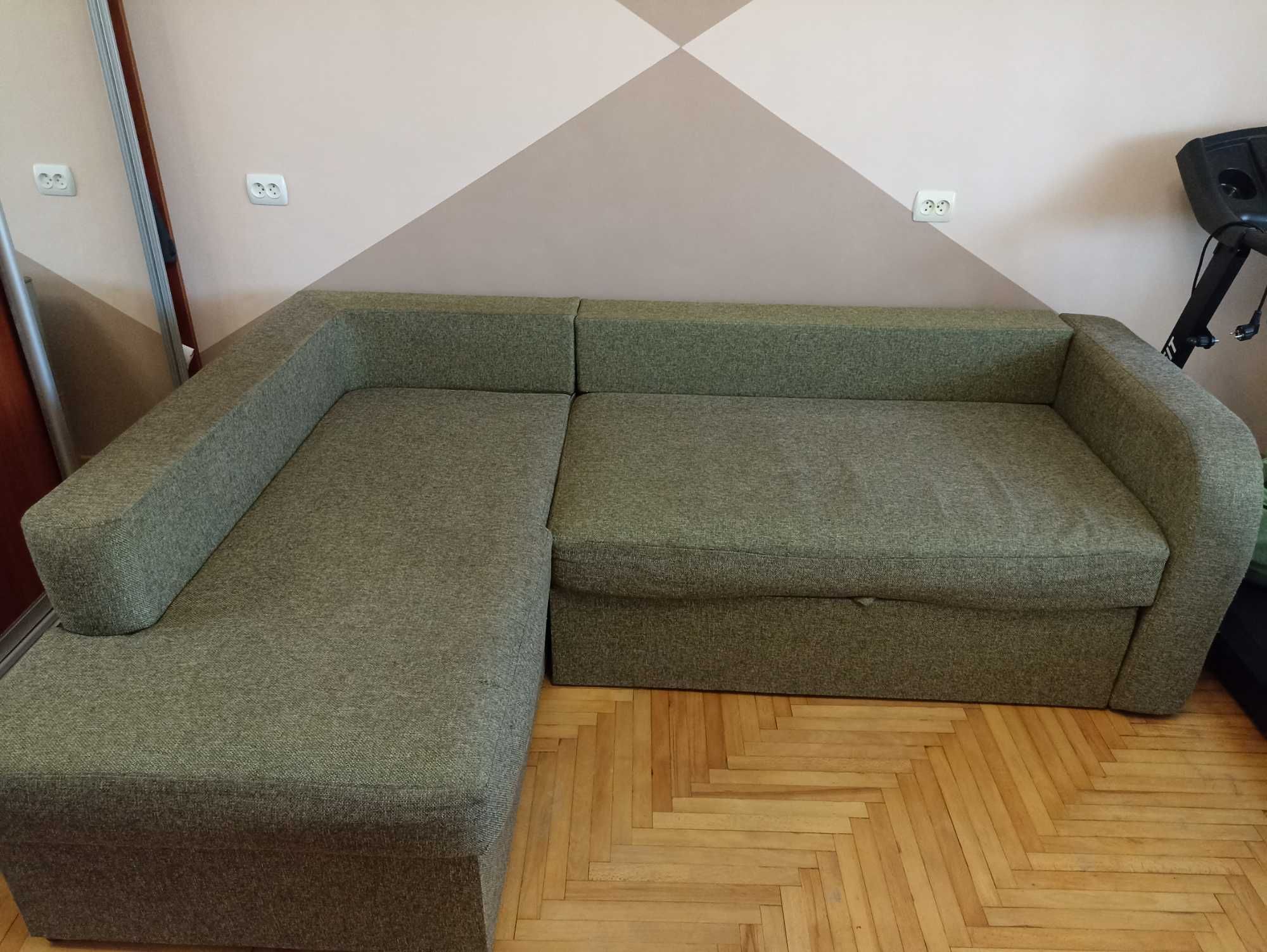 Продам розкладний диван