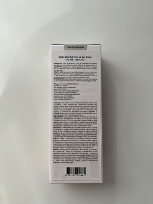 Krem do twarzy korygująco-tonujący z filtrem SPF50+