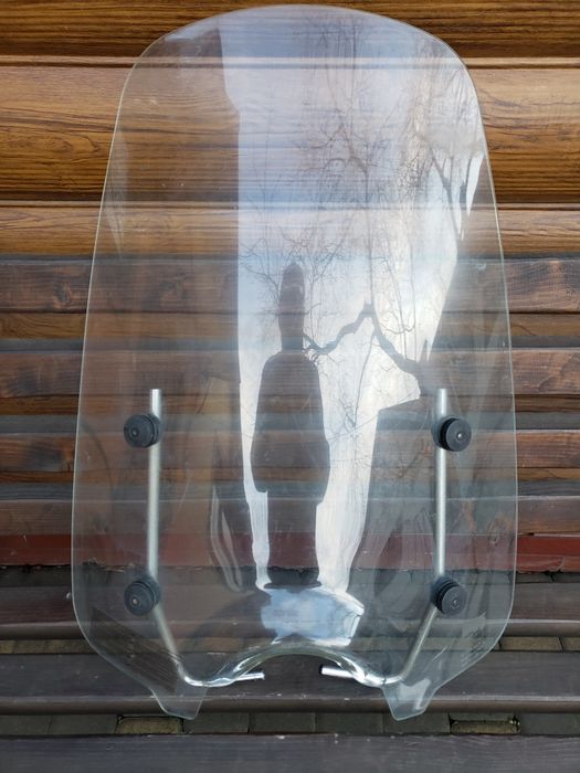 Вітрові скла для скутерів Piaggio,Aprilia,Malaguti, Honda.кріплення.