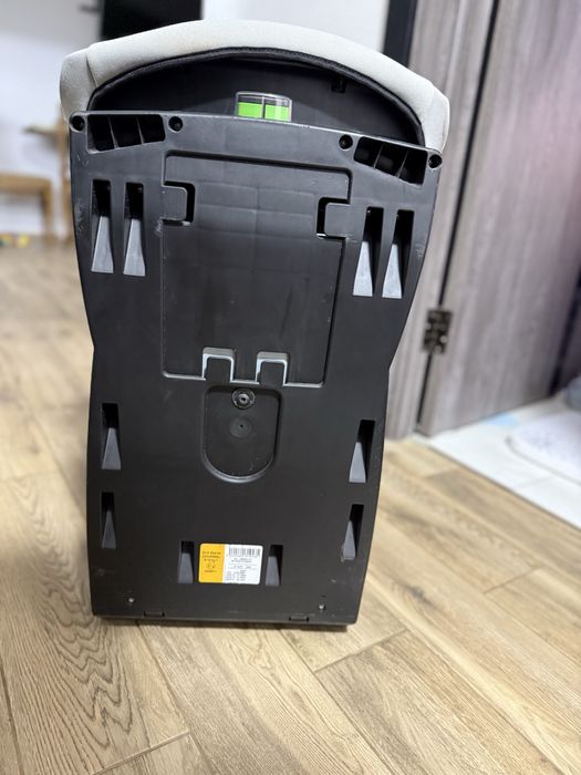 Продам детское автокресло  от 0 до 12 кг