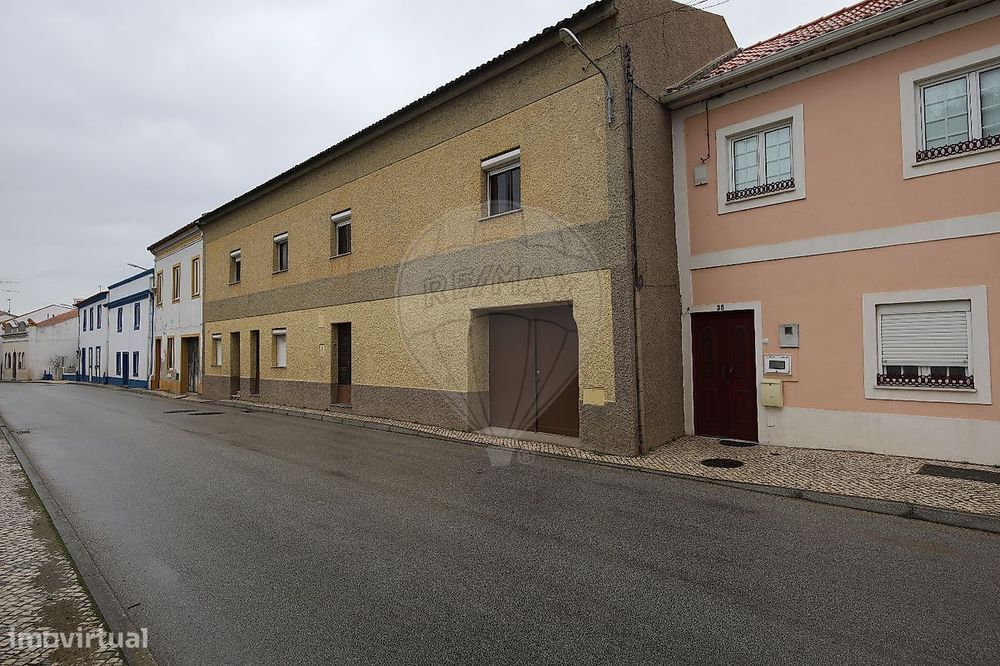 Moradia T5 para venda