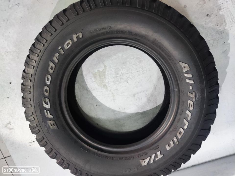 2 pneus semi novos 245-75r17  bf goodrich - oferta dos portes