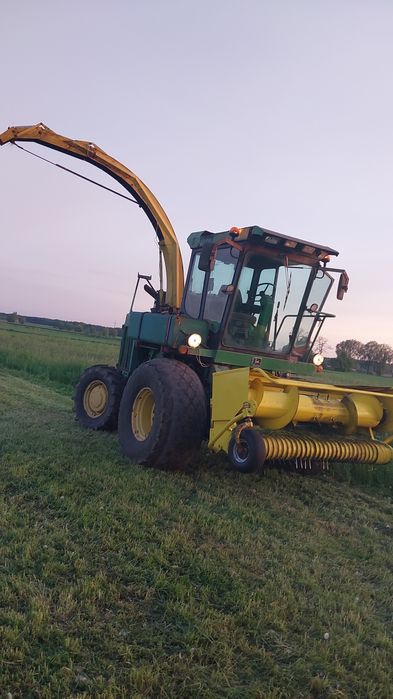 Zbiór traw sieczkarnia john deere 5460