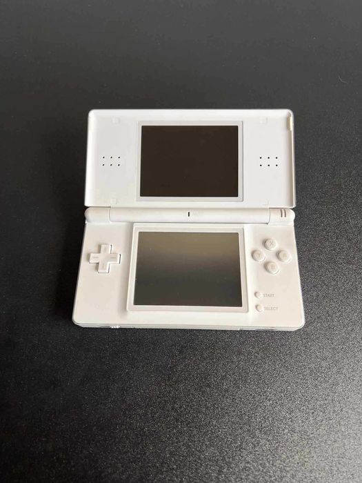 Nintendo DS Lite Branca com 80+ Jogos
