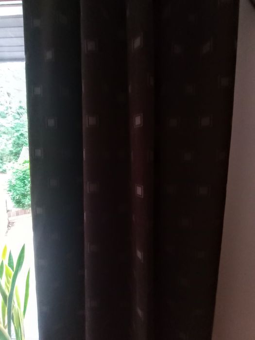 Zasłony z czekoladowej szenili + lambrekin marki  Dunelm