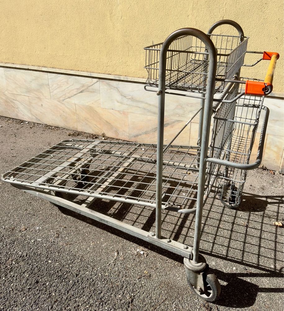 Carrinhos metalicos de compras