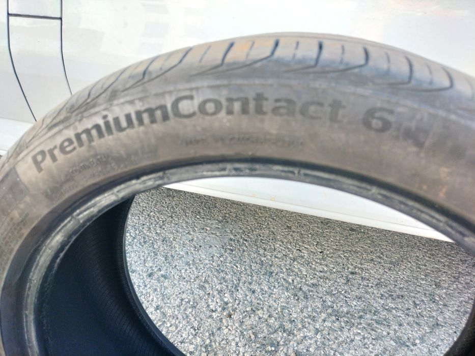 Vendo pneu continental