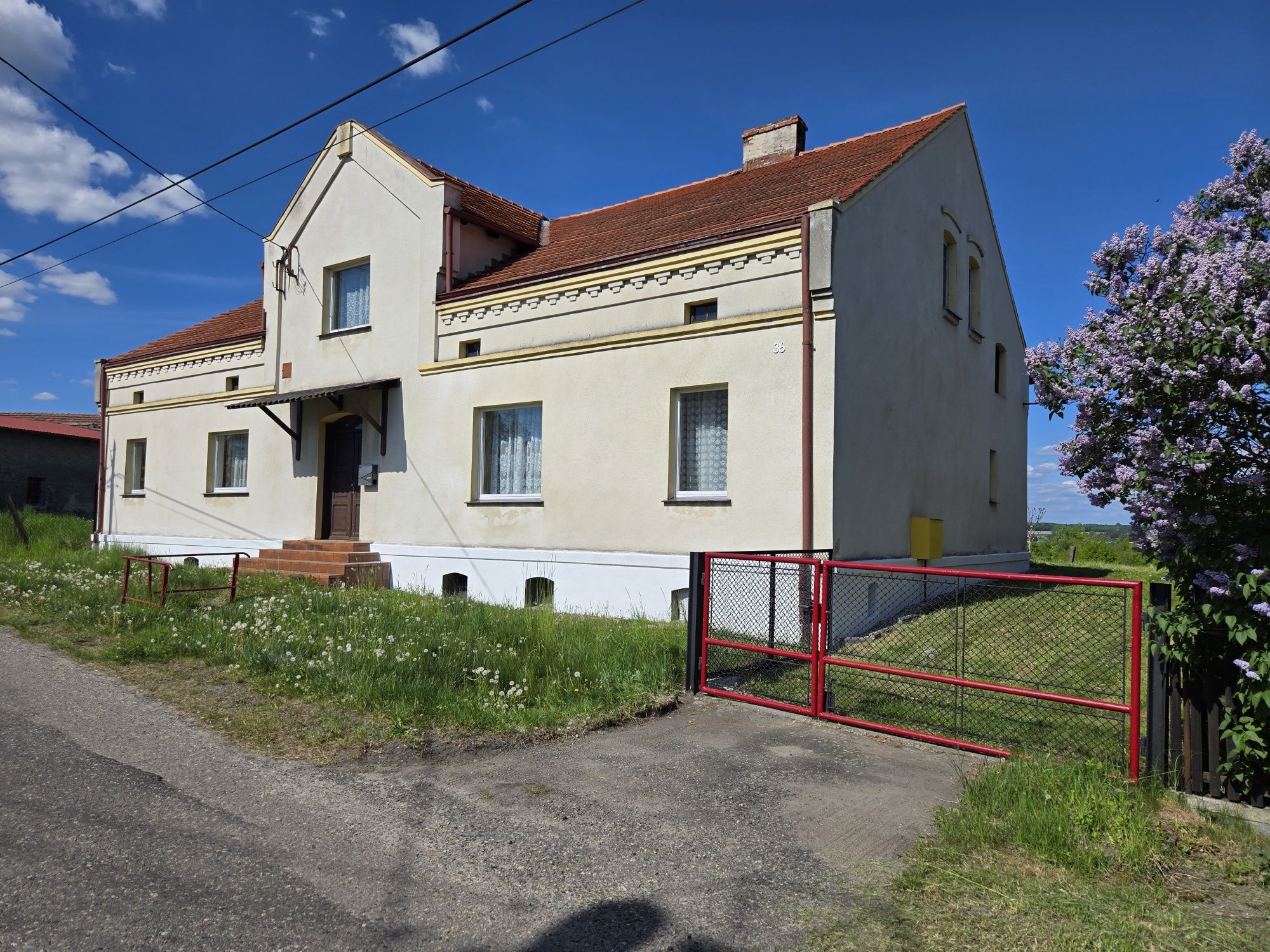 Poniemiecki dom z cegły + działka 2238 m² | Pławniowice