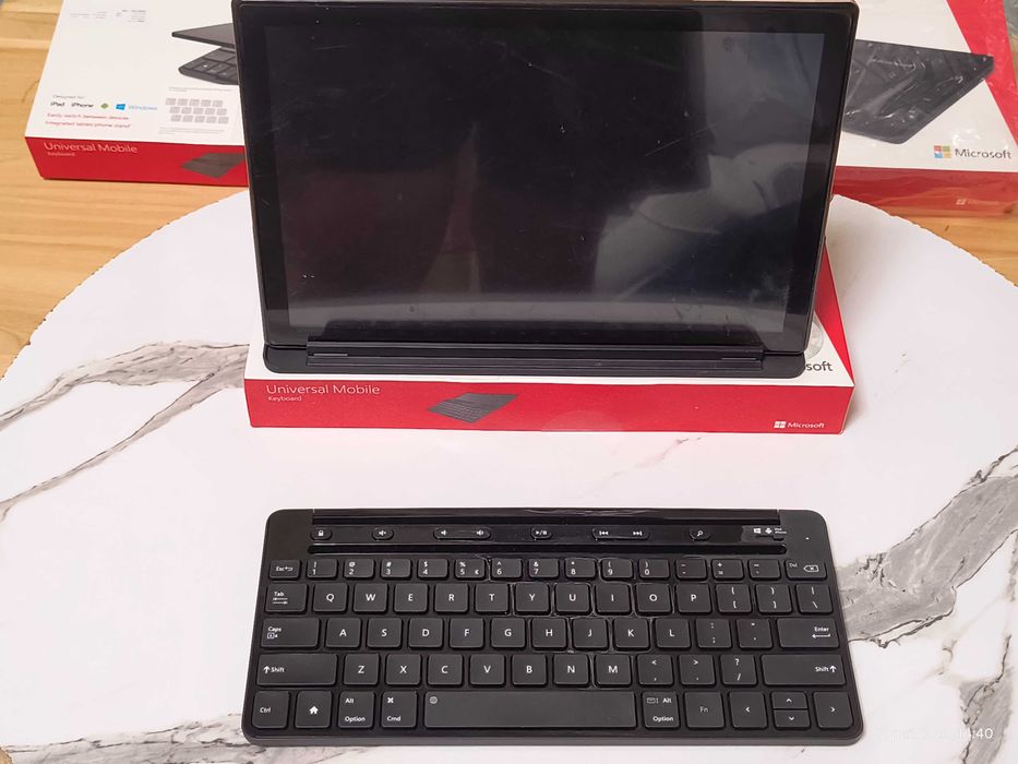 Klawiatura Microsoft Universal Mobile Czarna UK104