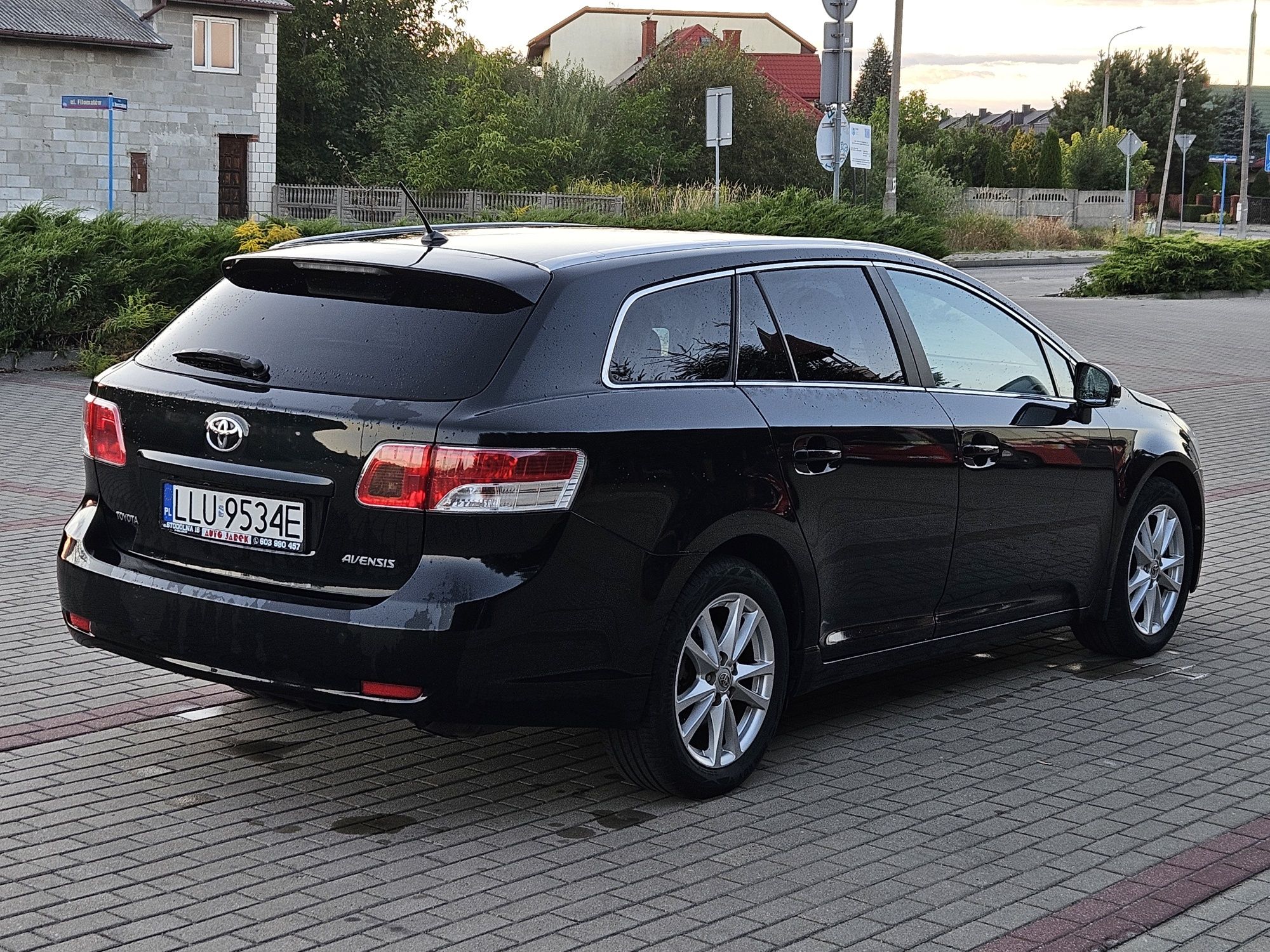 Toyota Avensis 2011r. 1.6 Benz.