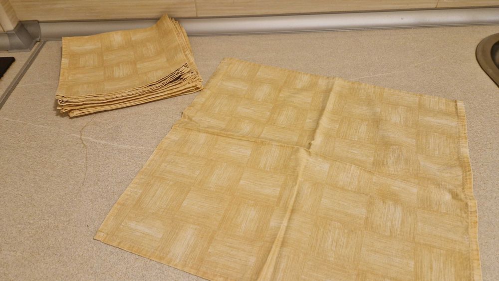 Conjunto 9 guardanapos beje de tecido quadrados - 40 cm x 40 cm
