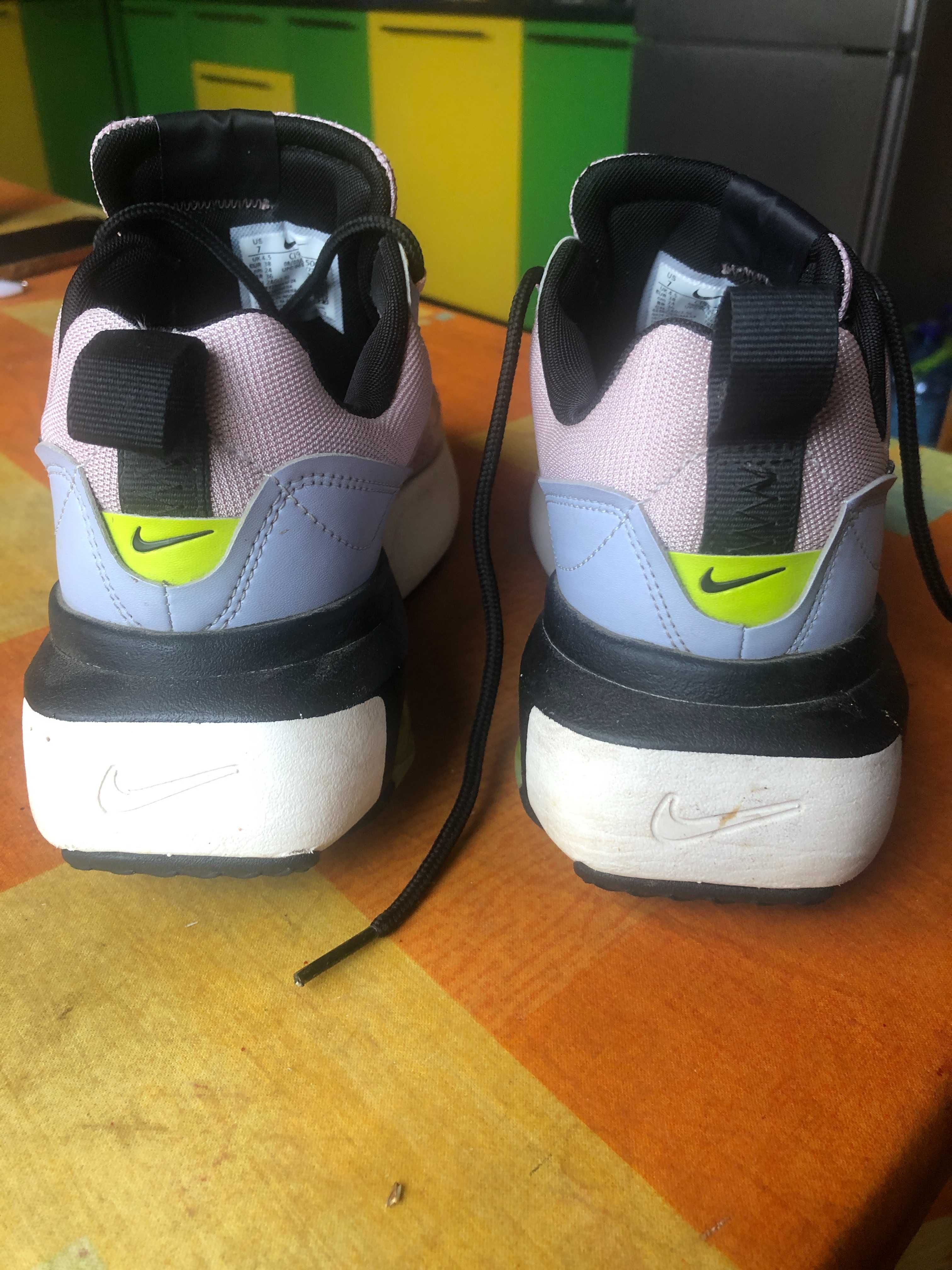 Кроссовки NIKE 36-37