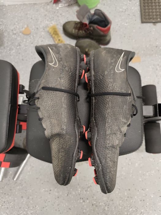 Buty piłkarskie rozmiar 45 nike