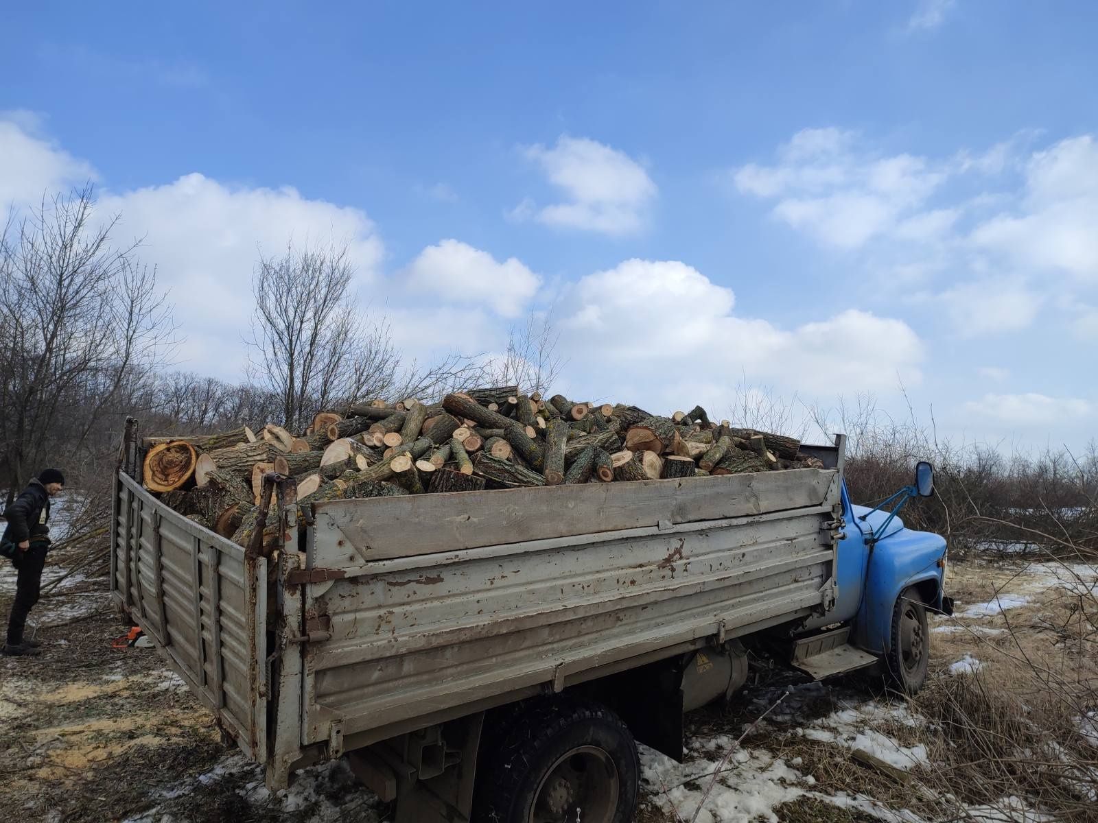 Продам дрова пиляні