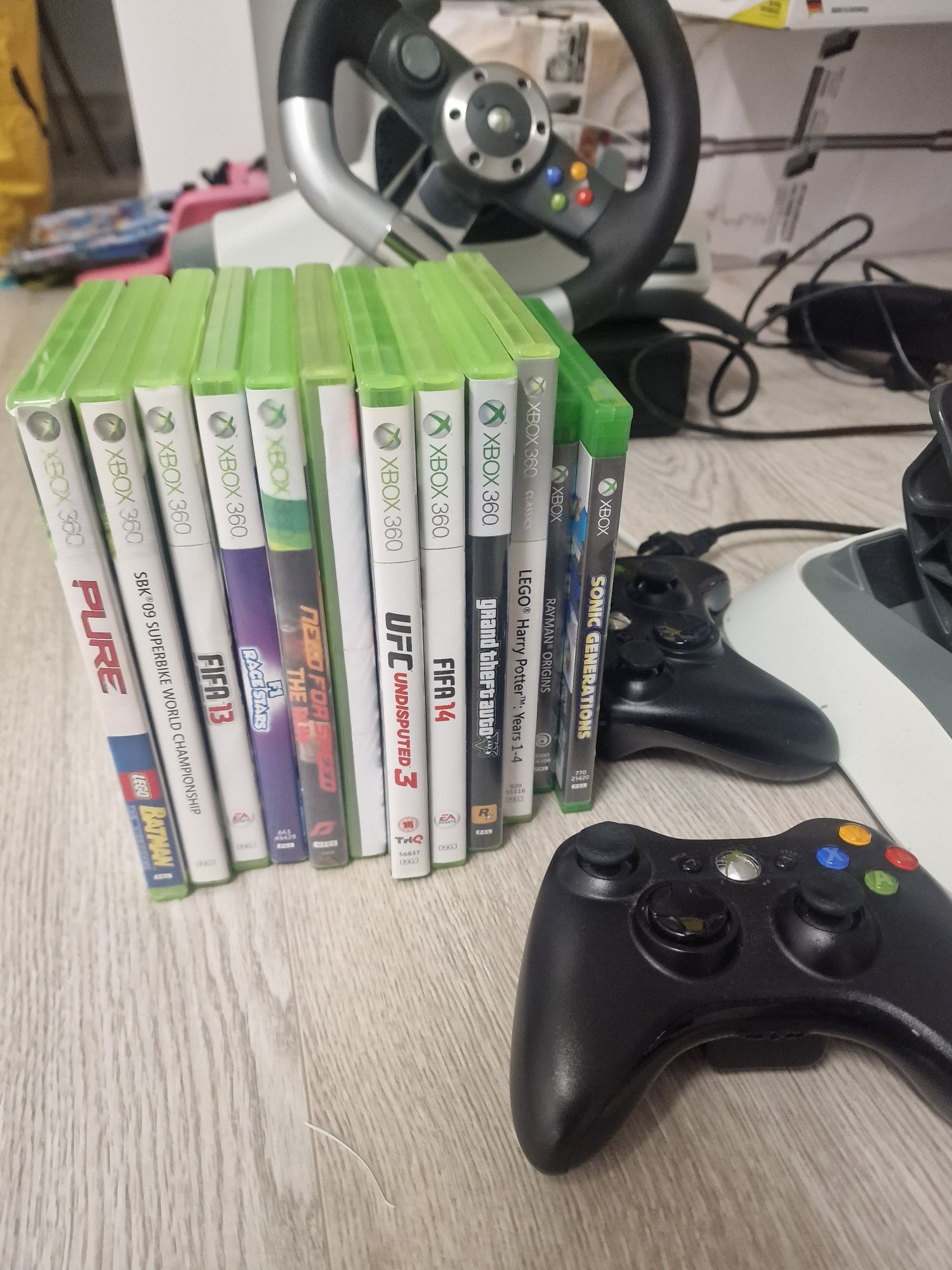 Komplet xbox 360 pady plus kierownica i 16 gier na prezent