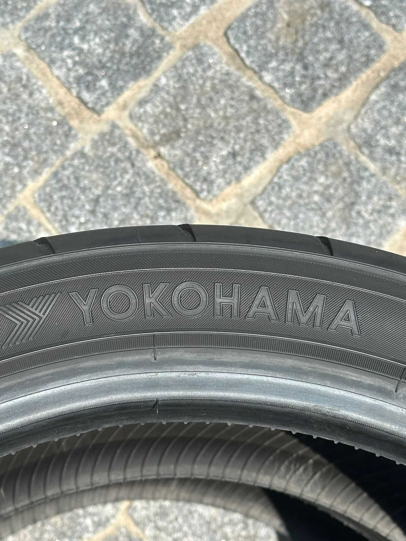 Pneus Yokohama Advan Neova AD08 RS - 235/40/18 - Bons