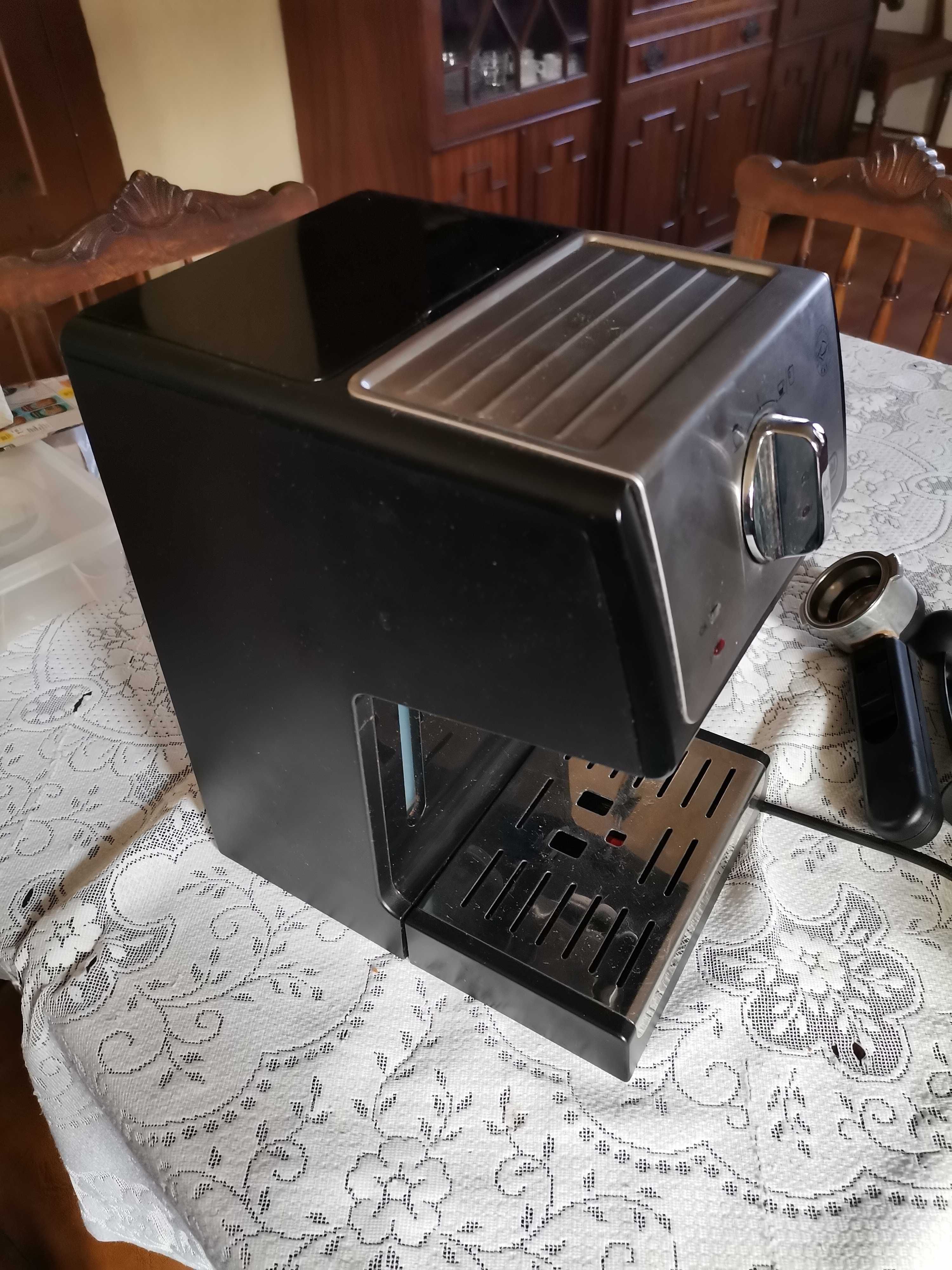 Máquina de café Delonghi