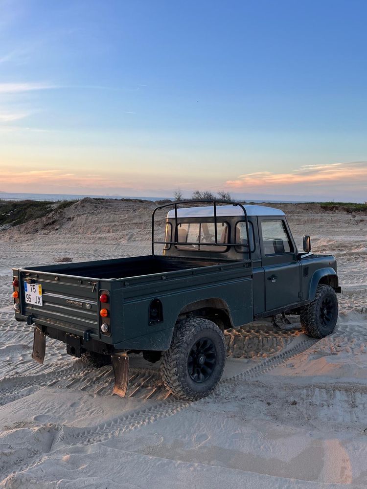 Land Rover Defender 110