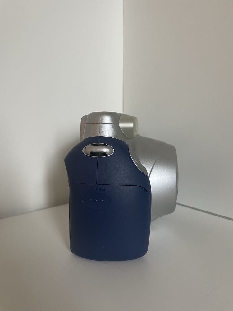 Máquina fotográfica instantânea Fujifilm Intax 200