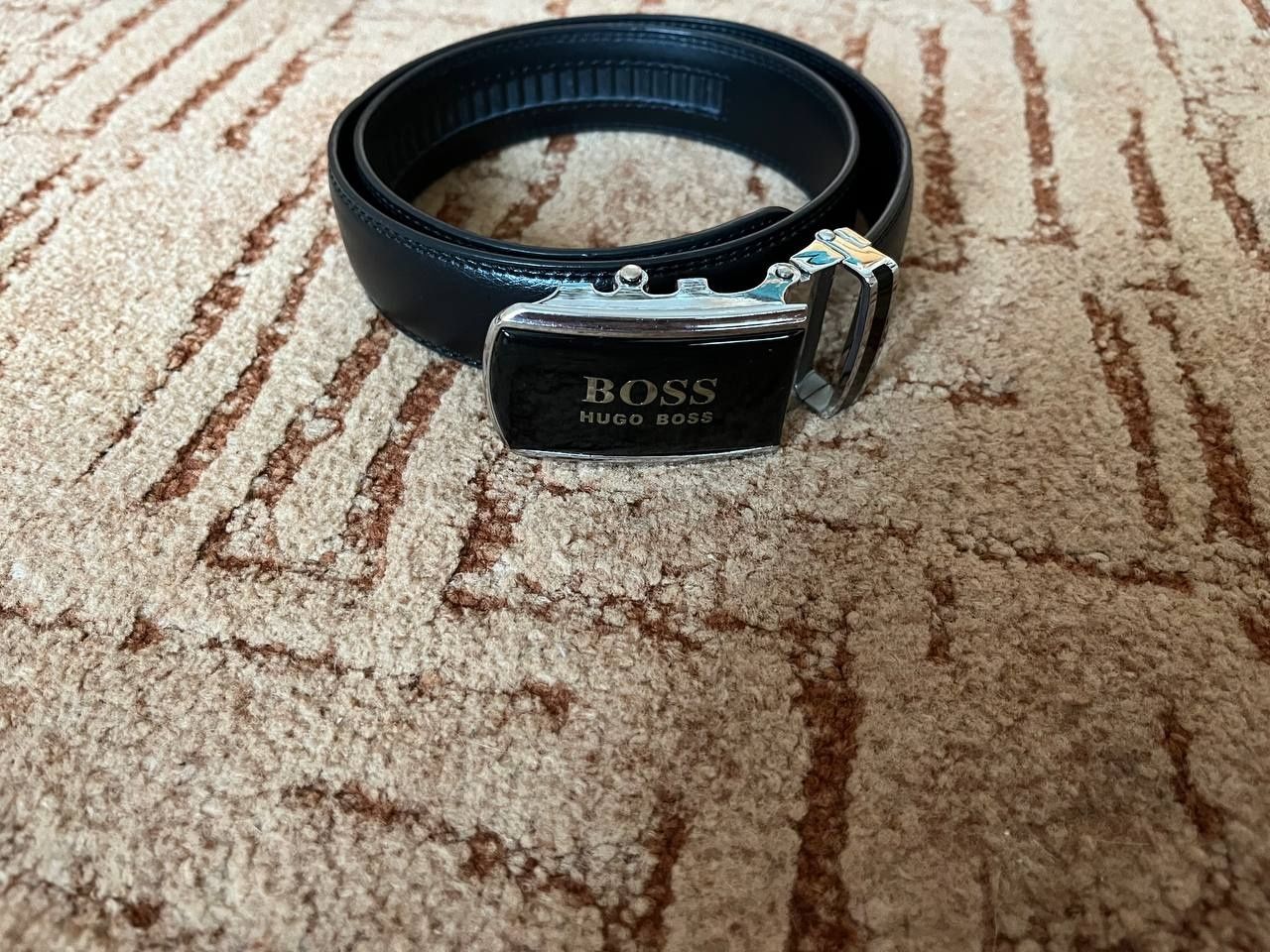 Ремень кожаный Hugo Boss