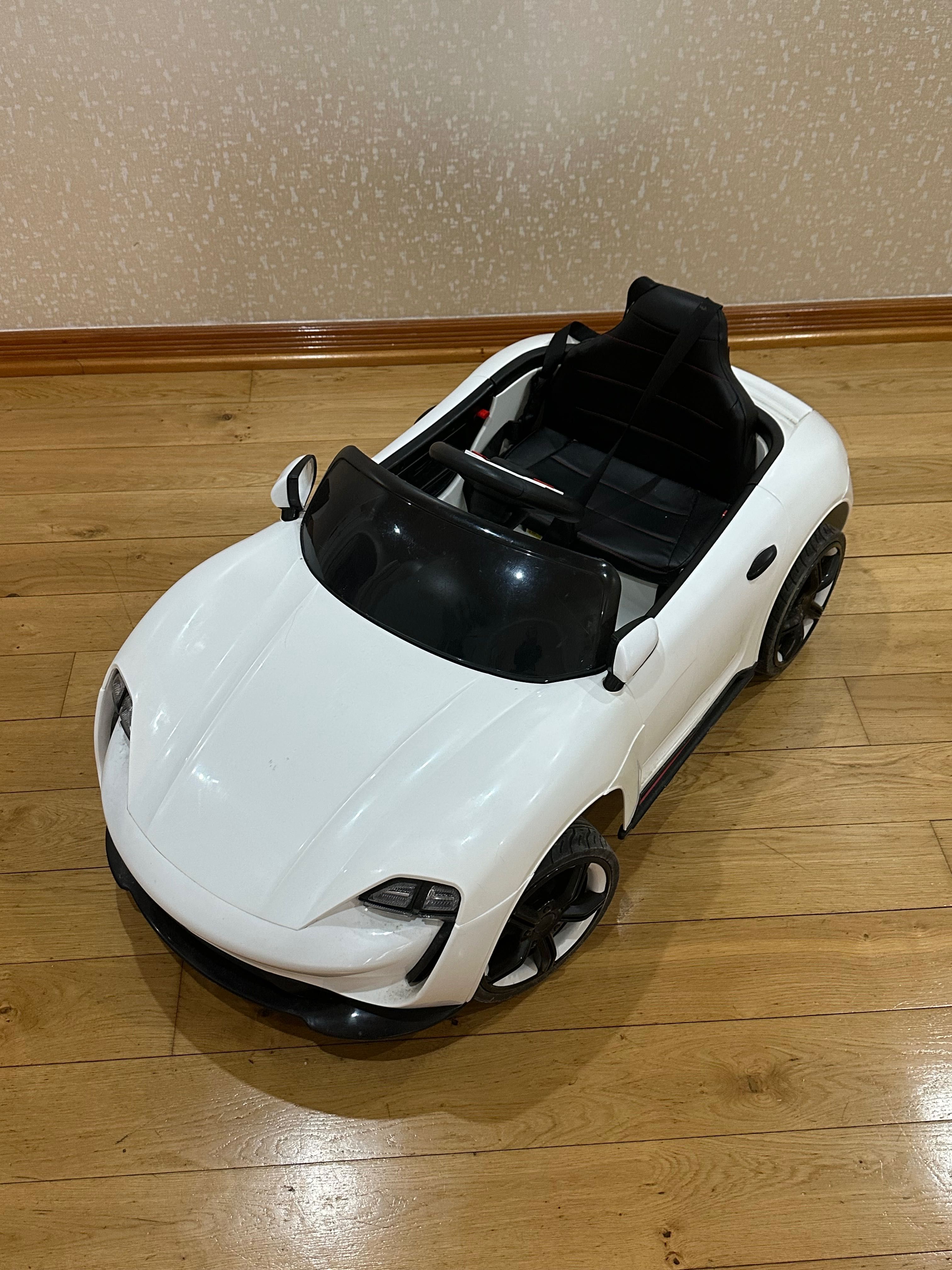 Carro elétrico criança
