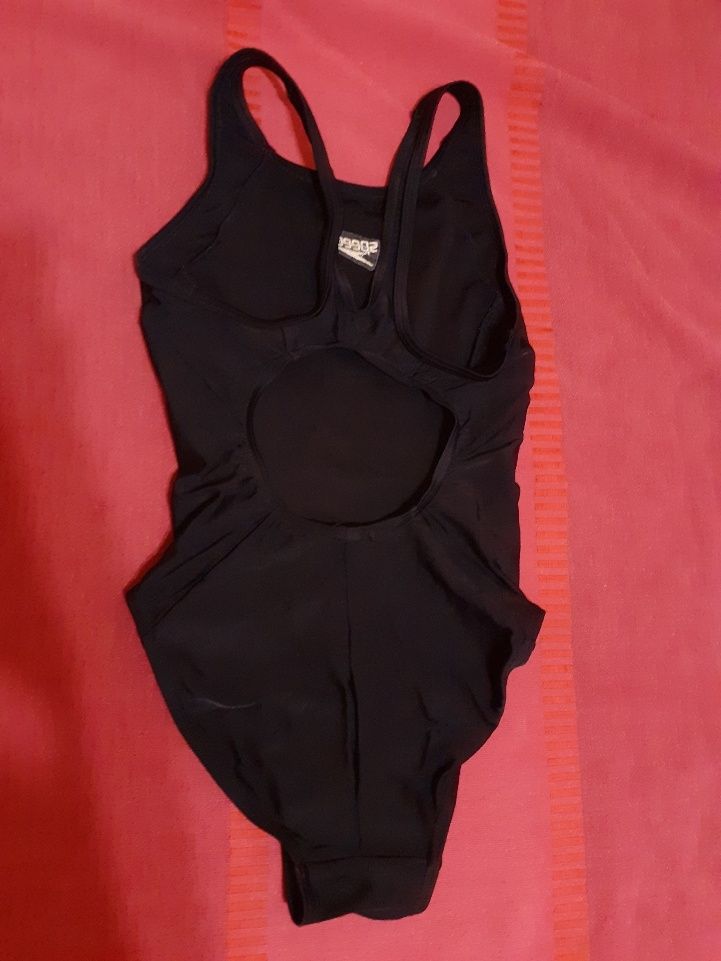 Черный купальник Speedo слитный сдельный