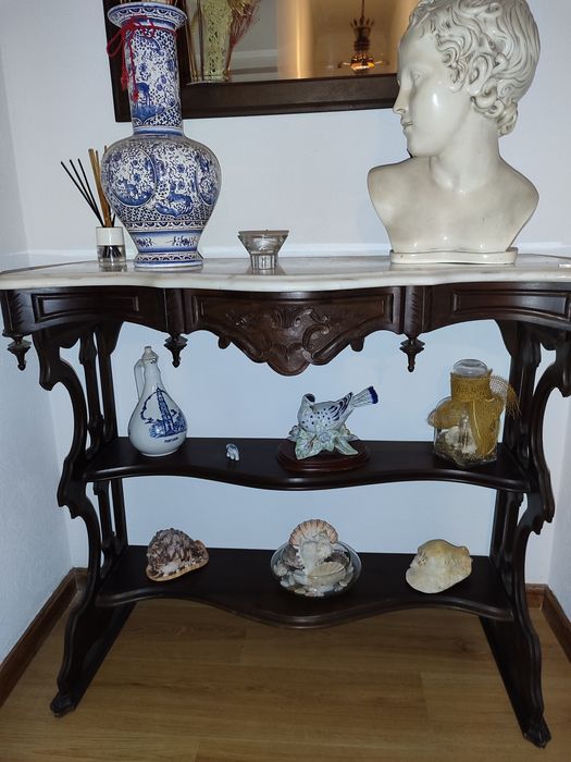 Credencia antiga em mogno com espelho