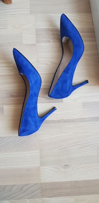 Szpilki Gino Rossi błękitne rozm. 38