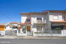 Moradia T3 com jardim e logradouro - Lousã em zona tranquila