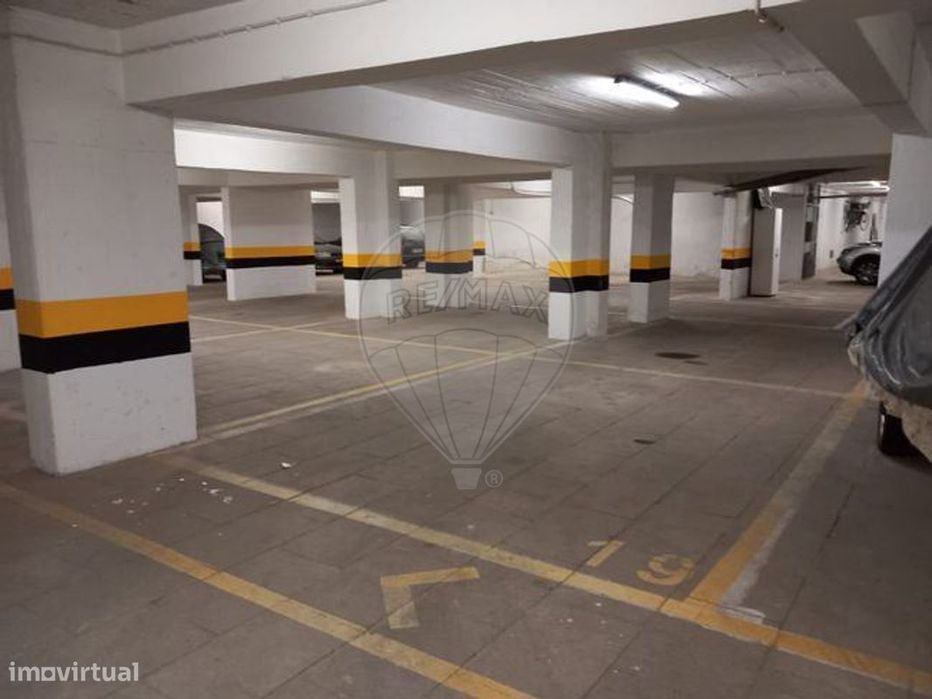 Garagem  para arrendamento
