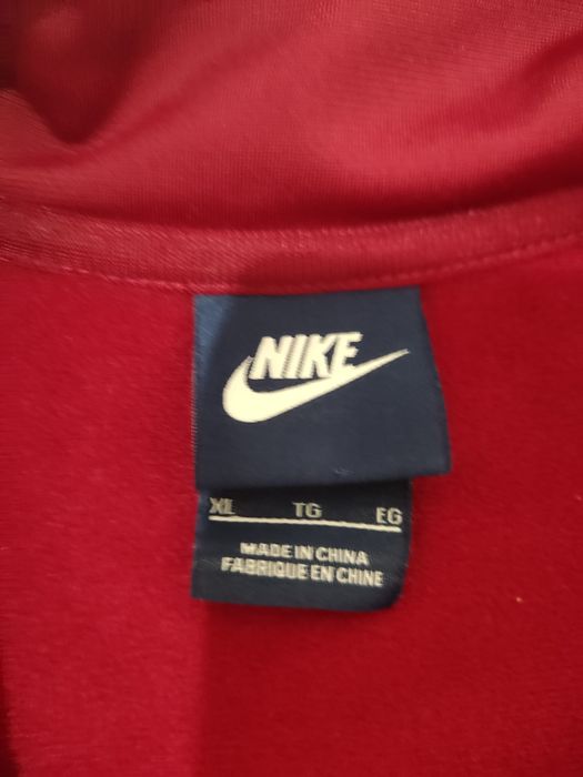 Casaco Nike vermelho